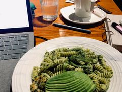 青酱牛油果鲜虾意面-ZEMOCAFE·FUSION FOOD(西交利物浦店)