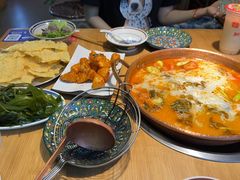 -洱火云南酸菜牛肉火锅(石景山当代商城店)