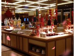 自助取餐区-大中华希尔顿酒店-念自助餐·嗨啤·小龙虾