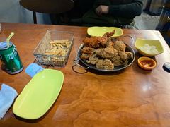 -BHC炸鸡(明洞总店)