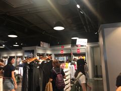 -Hollister(广州天环广场店)