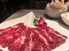 -左庭右院鲜牛肉火锅黑金店(陆家嘴中心店)