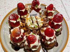 草莓忌廉华夫饼-BE BRIGHT KITCHEN(正佳广场店)