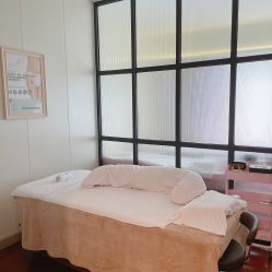 -Mamom club 慢会所(爱丁堡店)
