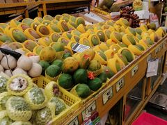 -三亚新鸿港水果一级批发市场