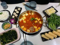 酸汤猪手火锅-小街猪手(团结湖店)