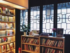 -猫的天空之城概念书店(杭州南宋御街店)