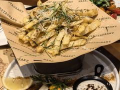 -Mark&Mars Restaurant