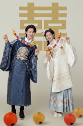 点击看大图 -时光印记婚纱摄影工作室·原创定制