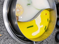 豆浆鱼骨浓汤锅-江小渔鲜鱼火锅(辽沈二街店)