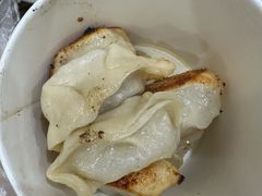 -黄阿姨锅贴大王(万航渡路店)