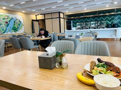 -上海宝信宝马4S店