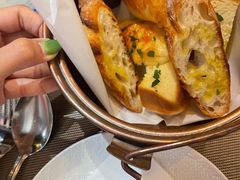 葱香烤面包-BONAZZA 意大利餐厅
