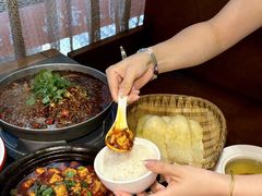 -万重锦·人文川菜馆(骡马市店)