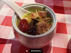 石耳土鸡汤-望庐说·本地菜馆