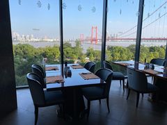 靠窗位-武汉世茂希尔顿酒店·汇·全日餐厅