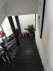 楼梯-泽璞堂美发沙龙