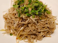 香椿苗拌豆腐丝-四世同堂·京菜·烤鸭(双井店)