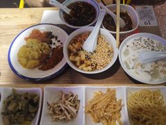 -怪噜范·老贵阳街头名小吃(数博万达店)