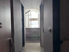 -上海虹桥中心爱琴海亚朵S酒店