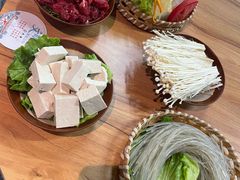 -兰州陈记牛肉面 ·烧烤· 铜锅涮肉(万达店)