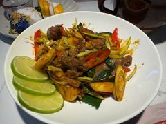 泰北香菠炒牛肉-泰椰里·泰国餐厅(智慧城广百广场店)