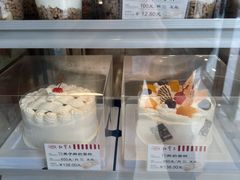 -红宝石·鲜奶小方·海派西点房(南丹店)
