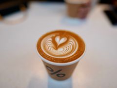 拿铁咖啡-% Arabica阿拉比卡咖啡(武康路店)
