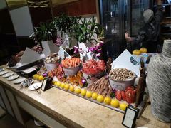 -大中华希尔顿酒店-念自助餐·嗨啤·小龙虾
