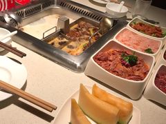 -海底捞火锅鲜切牛肉主题店(长寿路店)