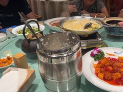 -帅巴人舅母子腊蹄民俗村