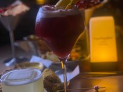 -FOUR PLAY BAR