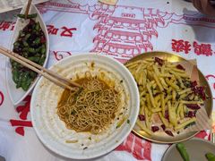 -肥肥虾庄·金牌油焖大虾(汉口城市广场店)