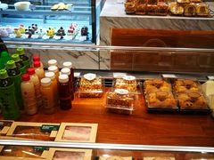 面包甜点陈列柜-莉莲蛋挞(大华悦沢书店)