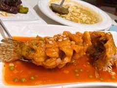松鼠桂鱼（称重50g起）-梅龙镇酒家(南京西路总店)