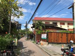 -Dash Teak House