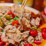 南京这家泡椒牛蛙饭巨巨巨好吃阿，说好晚上不吃饭的呢😭