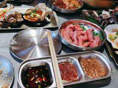 -围炉肉舍•炭烤活鳗•丹东海鲜烤肉(步行街店)