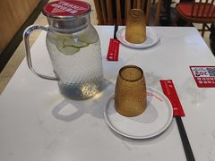 -渝是乎酸菜鱼·川渝小炒(新世界百货望京店)