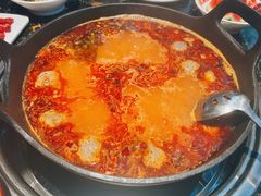 -憨孃孃·重庆老火锅(红山黑金店)