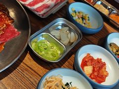 -明洞阿姨·韩式酱蟹烤肉·创意料理(三元桥店)