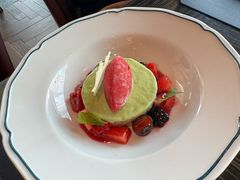 -福楼毕斯罗F Bistronome(国贸商城约会地标景观店)