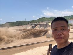 -黄河小浪底水利枢纽风景区