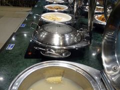 -新艺自助美食城(中山路店)