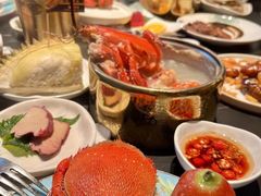 -雍容荟帝王蟹活龙虾展台自助(IFS黑金店)