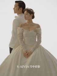 -雪中彩影婚纱摄影·微光艺术中心