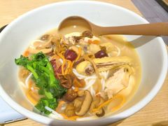 野山菌土鸡米线-云味馆·云南菜·云南米线(中洲店)