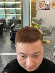 点击看大图 -即型男士理发工作室