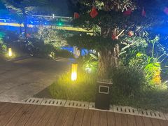 -茅草房·河畔园林火锅