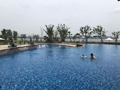 -上海滴水湖皇冠假日酒店